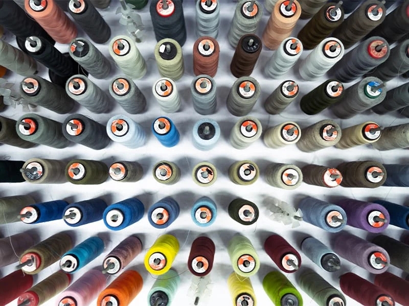 您是否在服装开发流程的每个阶段都提供协助？